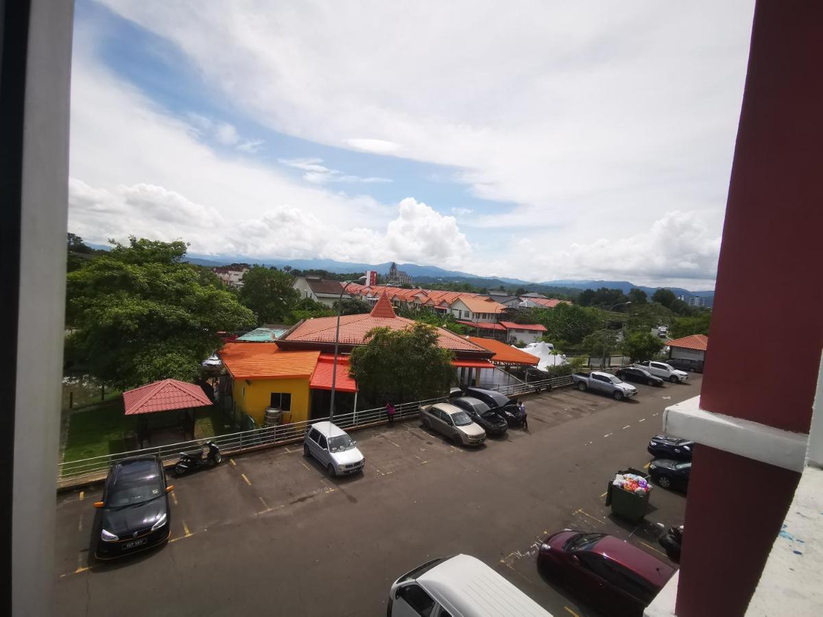 Putatan Platinum Apartment With Pool Kota Kinabalu Exterior foto